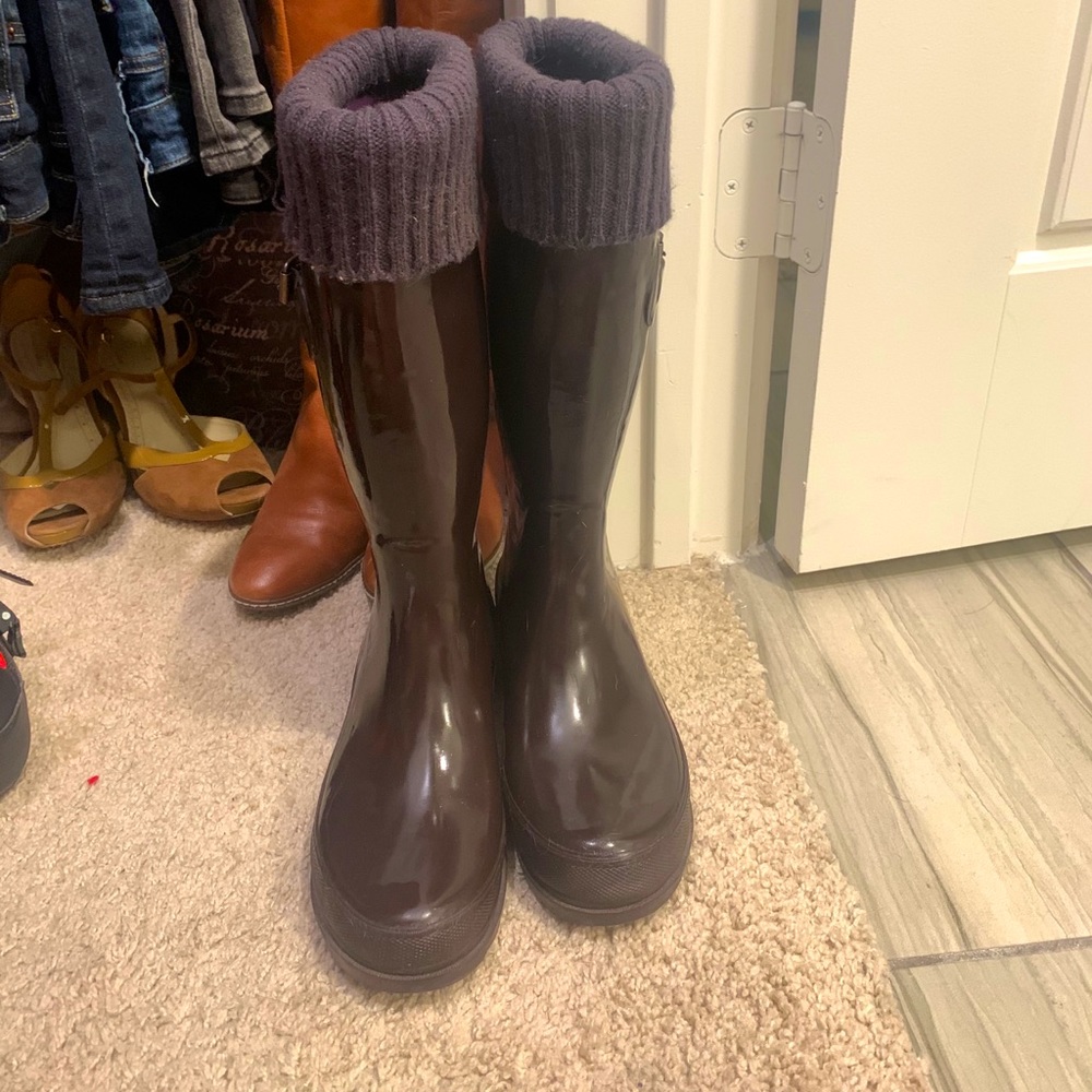 Rain boots
